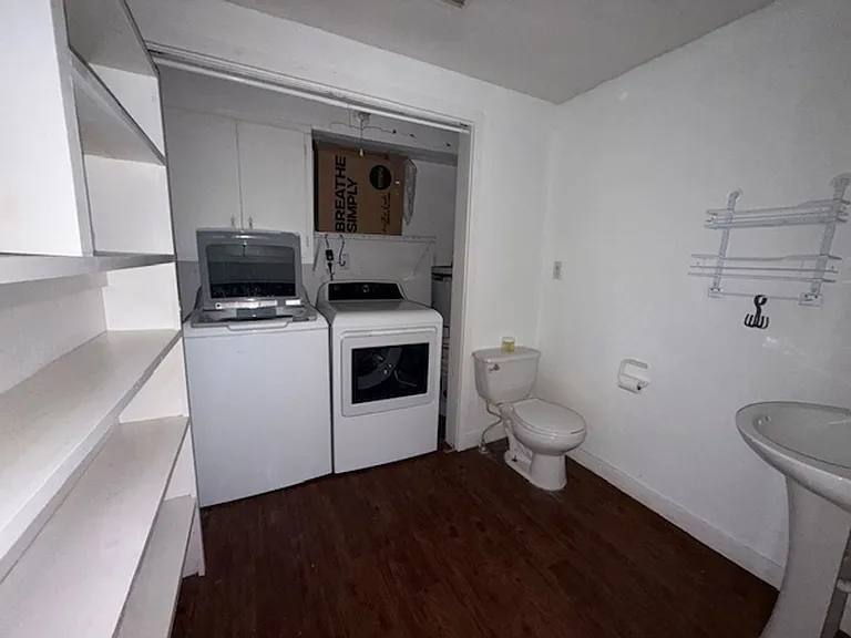525 Arch St — Photo 16