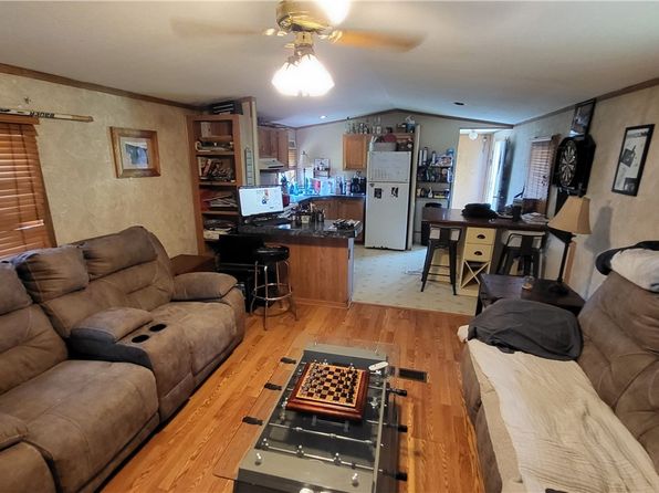49665 High Street Rd, Cadiz, OH 43907