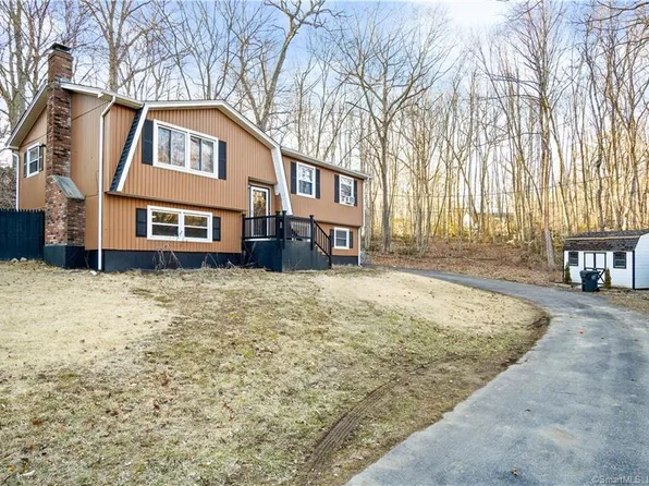 1554 Route 12, Ledyard, CT 06335