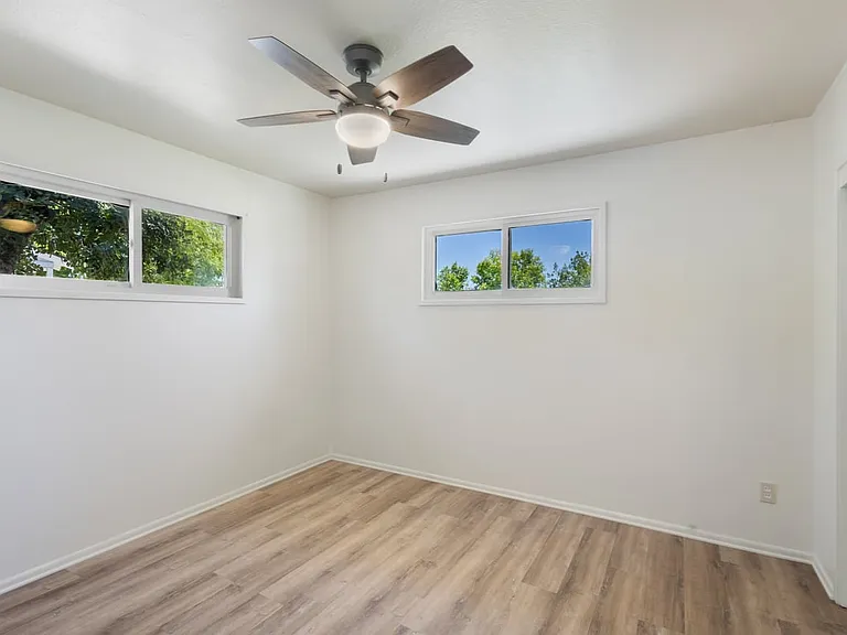 5742 N 12th Pl #5742 N 12TH — Photo 16