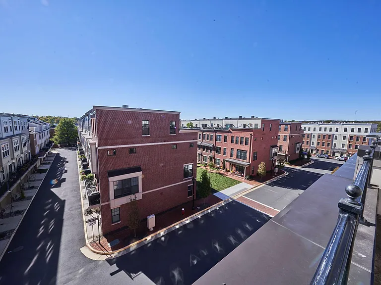 256 Bluemont Branch Ter SE — Photo 8