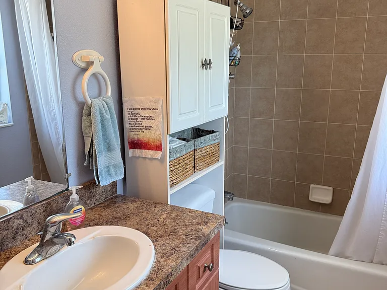 4051 Adrian Ave — Photo 8