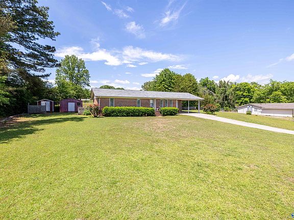 3rd image of 200 Rosemary Ln