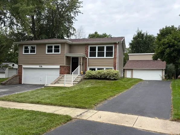 7728 Dalewood Pkwy, Woodridge, IL 60517