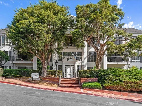 200 McNeil Ln APT 215, Newport Beach, CA 92663