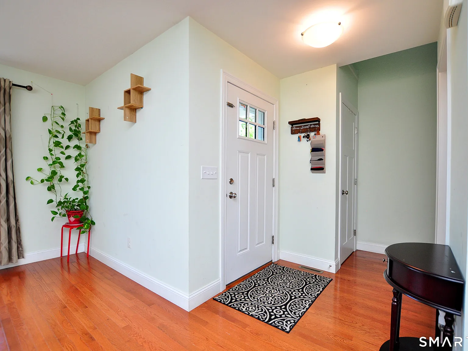 3 bed, 4.0 bath, 2800 sqft, $3,000 — Photo 3