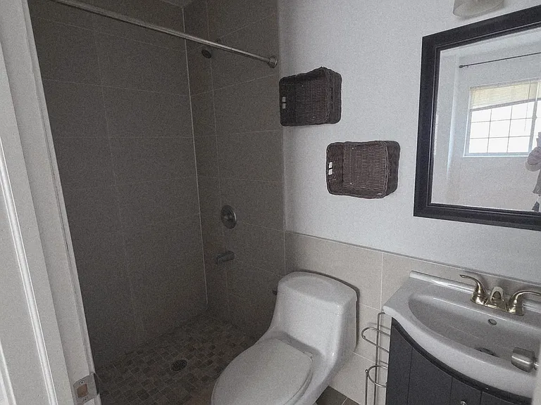 628-30 N 11th St #6 — Photo 9