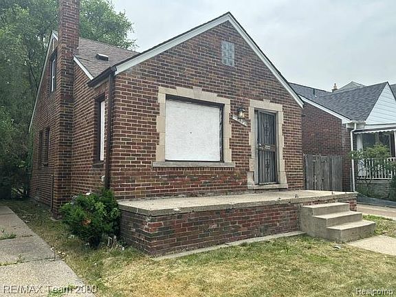 3rd image of 19332 Waltham St