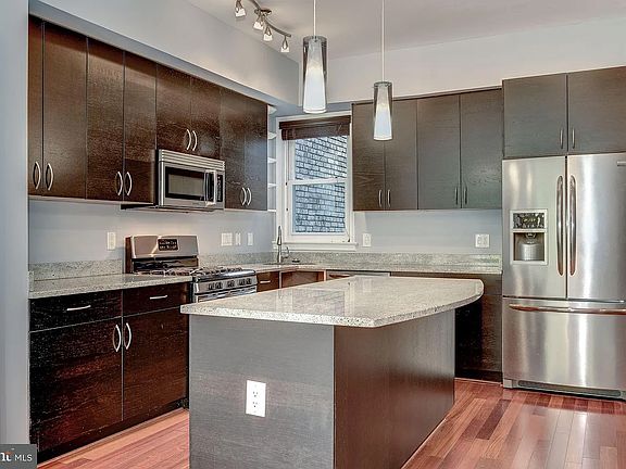 3rd image of 1132 6th St NW APT 3