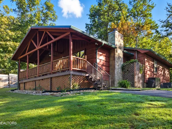 2833 Longvale Ln, Sevierville, TN 37862