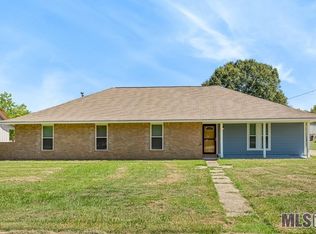 13818 Oak Bend Dr, Baker, LA 70714