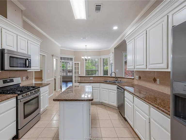 305 Stoney Hills Ct — Photo 14