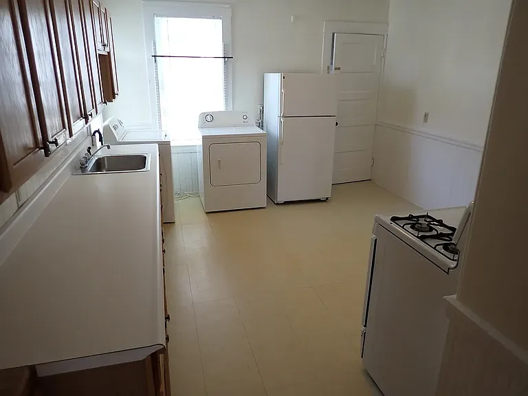 265 Ash St #2 — Photo 2