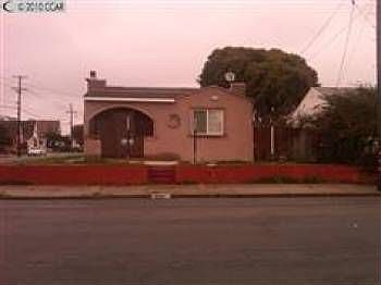 2nd image of 3201 Esmond Ave