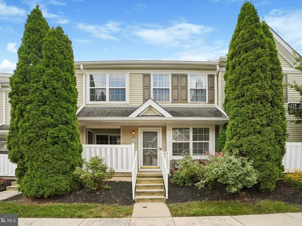 222 Flagstone Rd #7, Chester Springs, PA 19425