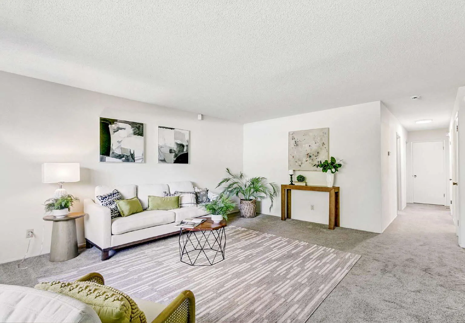 3 bed, 2.0 bath, 1234 sqft, $2,800 — Photo 4