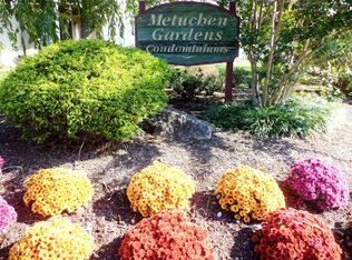 70-3 Prospect St, Metuchen, NJ 08840