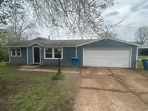 324 Ames Pl Photo 1