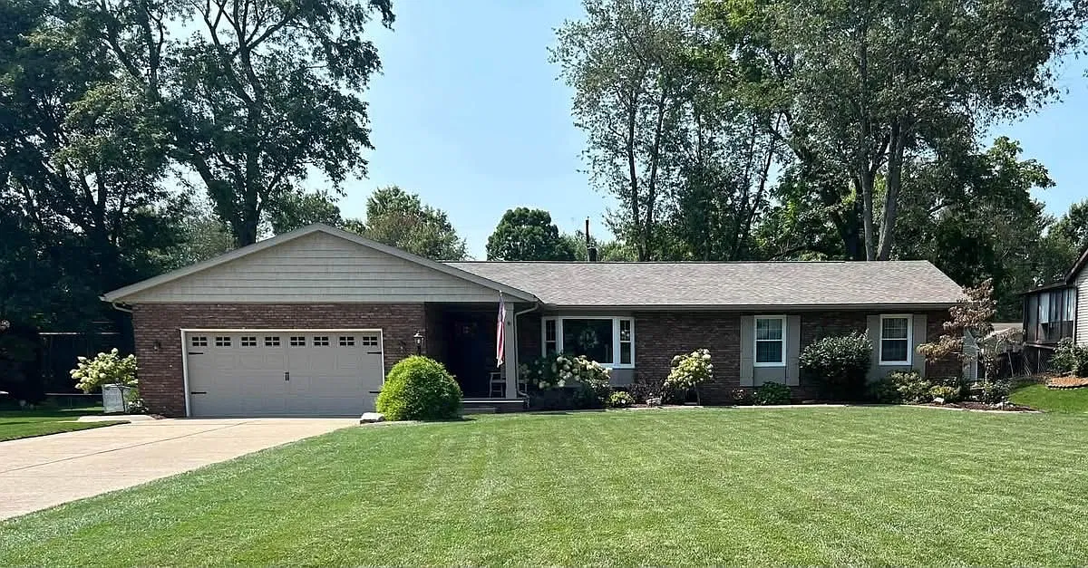 3 bed, 2.5 bath, 1824 sqft, $2,800 — Photo 1
