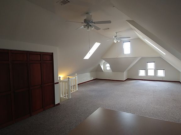 2nd image of 3242 N Sheffield Ave APT 3