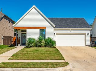 2821 Townsend Dr, Fort Worth, TX 76110