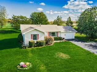 370 Drake Rd, Hamlin, NY 14464