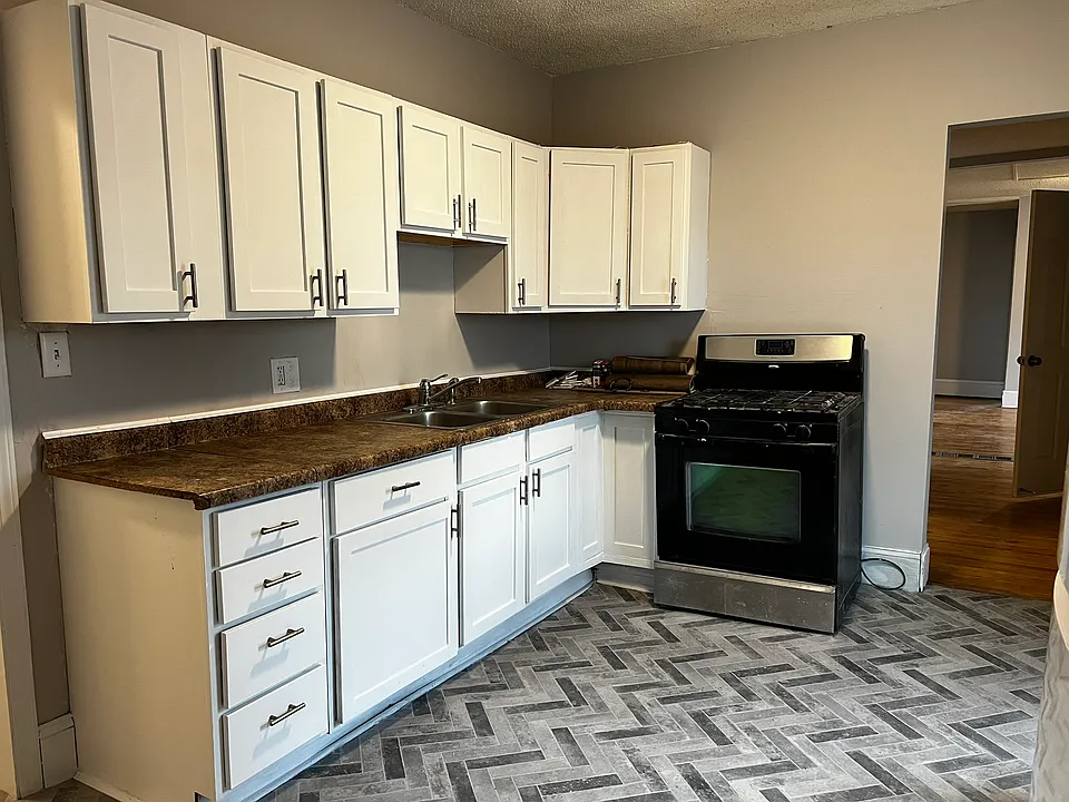 442 Sherburne Ave #2