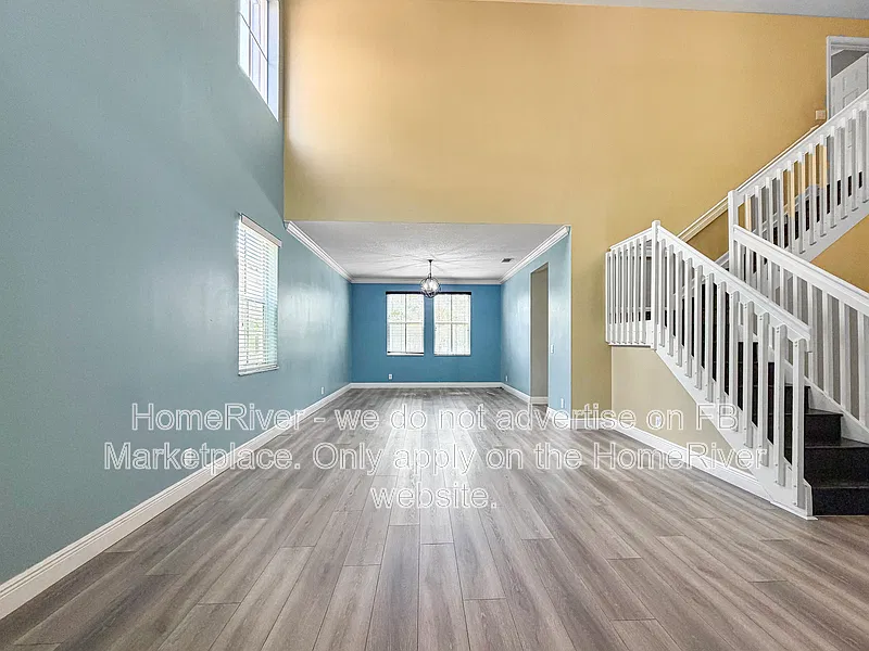 4 bed, 2.5 bath, 2600 sqft, $5,350 — Photo 3