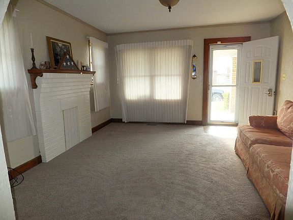 2nd image of 625 High St