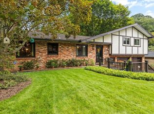 118 Burrows Hills Dr, Rochester, NY 14625