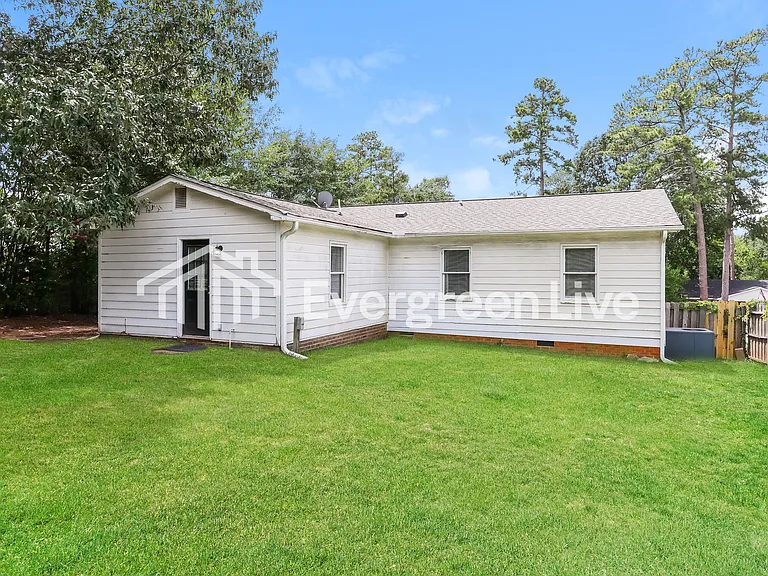 204 Belair Rd — Photo 15