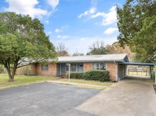 704 Cook Rd, Winnie, TX 77665