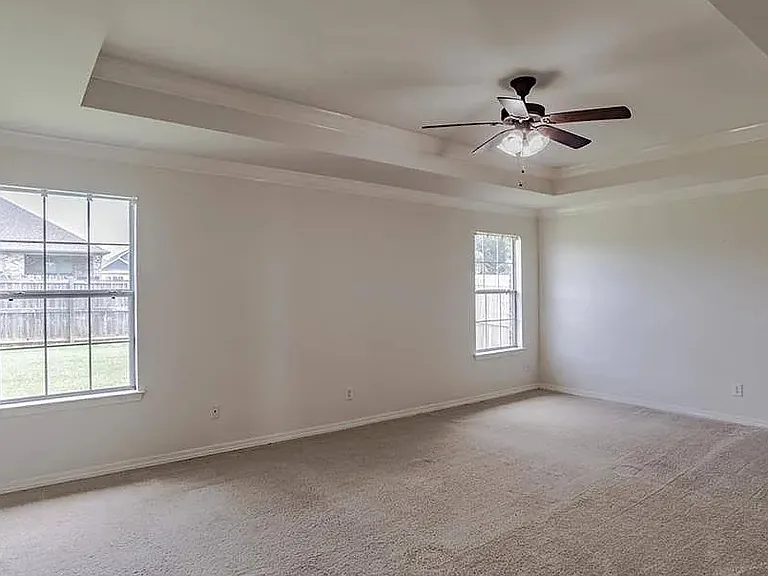 1375 Selby Phillips Dr — Photo 7