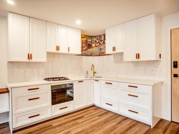 2532 1st Ave S #S106, Minneapolis, MN 55404