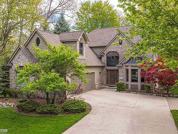 2nd image of 1440 Woodbridge Ln