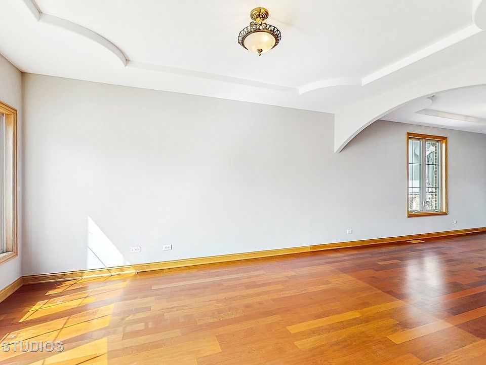 8423 S 79th Ave, Justice, IL 60458 | Zillow