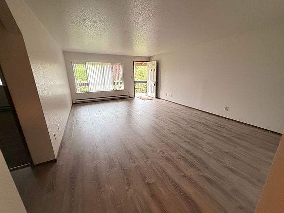 2nd image of 534 E Division St APT 7