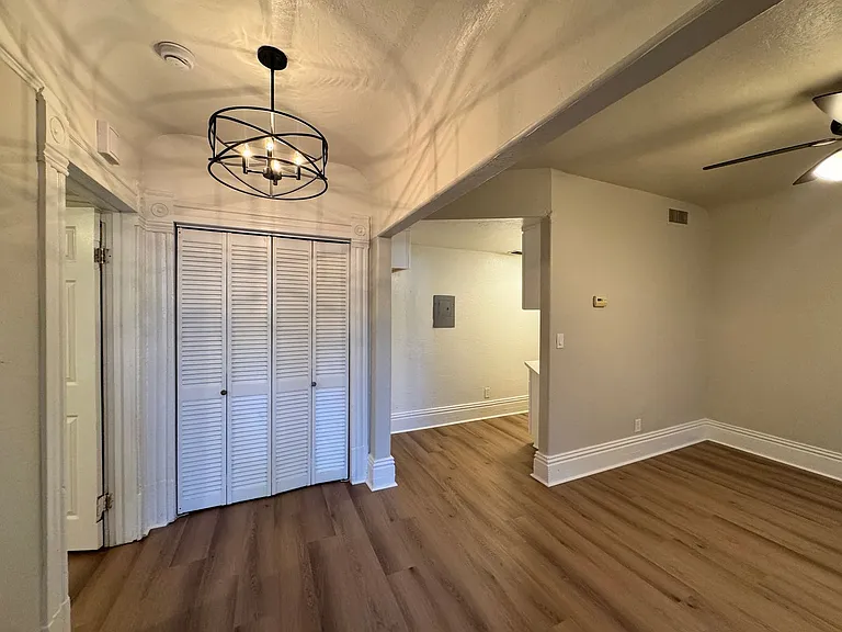 1504 E Street — Photo 3