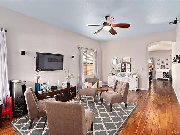 3rd image of 4987 El Mirlo Dr