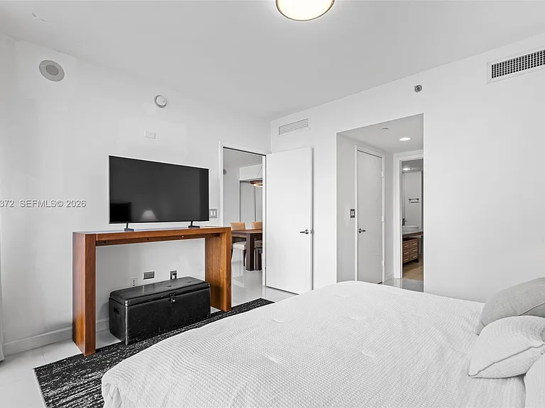 495 Brickell Ave #905 — Photo 17