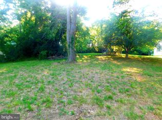 Henshaw Rd, Bunker Hill, WV 25413