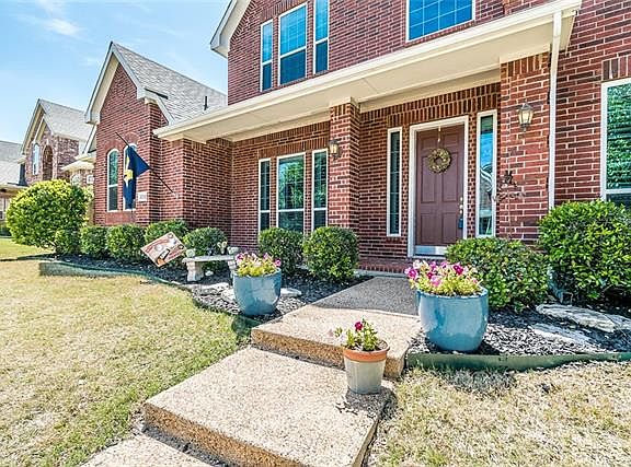 2nd image of 1732 Redcedar Dr