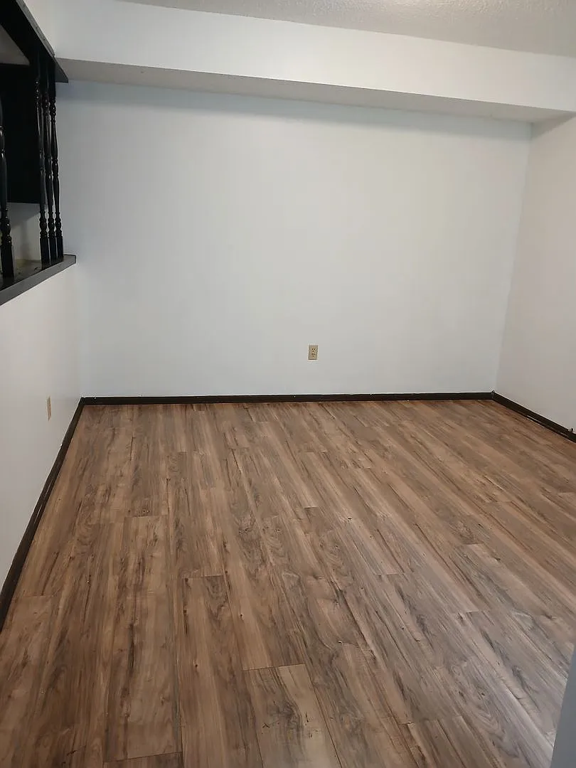 King Road Apartments — Photo 1
