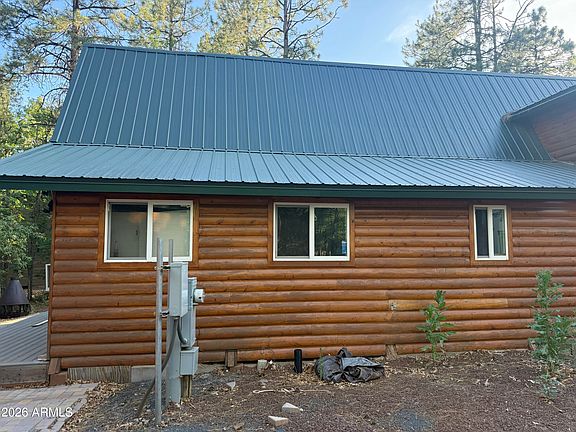 3rd image of 4220 PINETREE Lane
