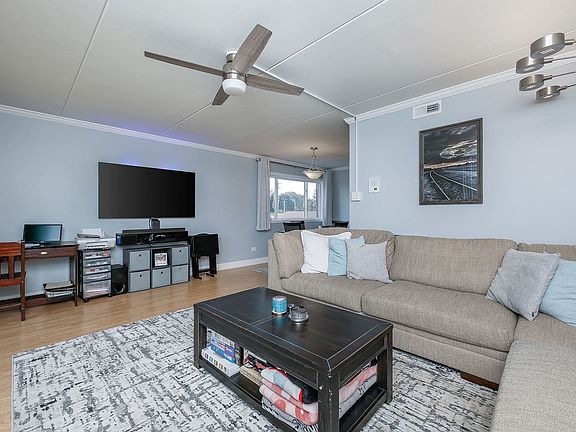 4th image of 9942 Shady Ln