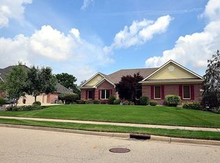 2761 Meadowpoint Dr, Troy, OH 45373