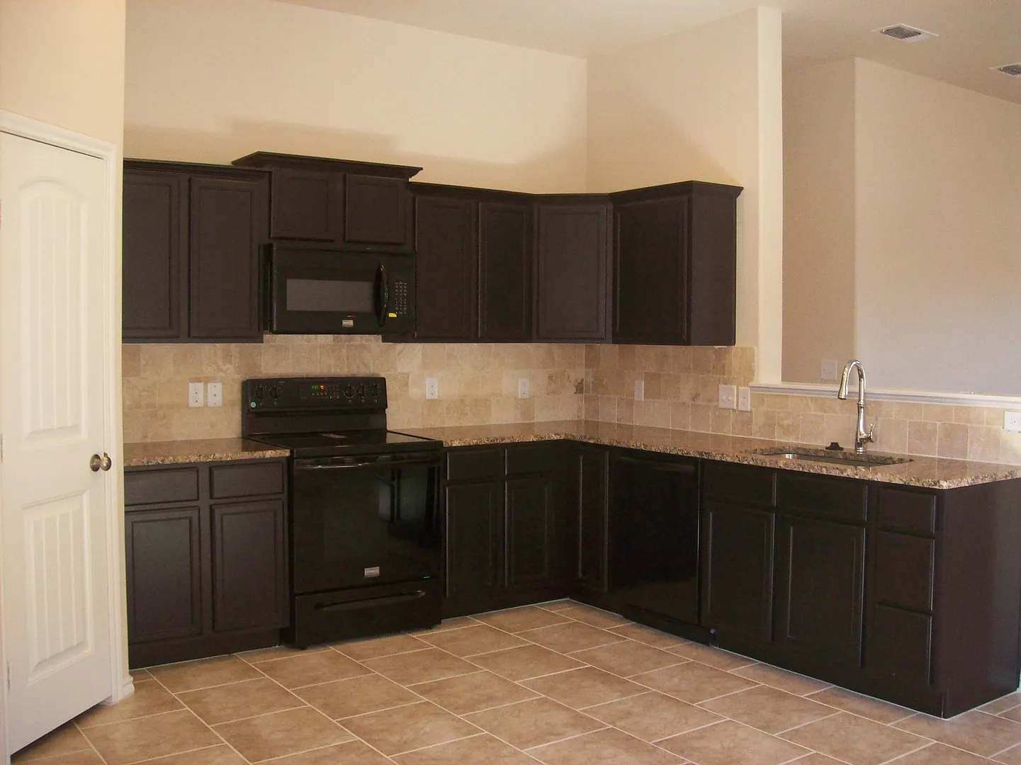 3/2/2 in Milwaukee Ridge — Photo 4