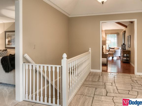 4th image of 9939 Essex Dr