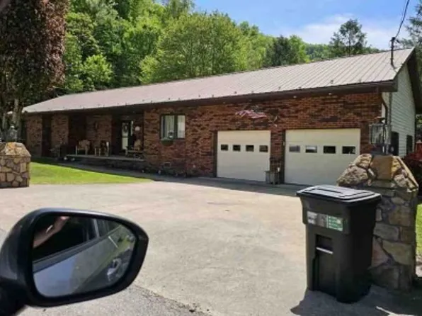 105 Flanagan Cir, Whitesville, WV 25209