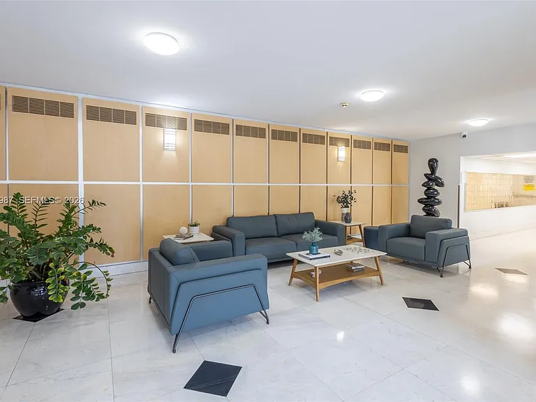 6770 Indian Creek Dr #7B — Photo 38